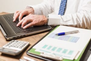 Mehr über den Artikel erfahren Betriebliche Altersvorsorge Rechner: Der ultimative Leitfaden zur finanziellen Absicherung im Alter