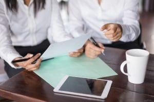 Mehr über den Artikel erfahren Welche Unterlagen brauchen Sie für den Antrag auf Arbeitslosengeld?